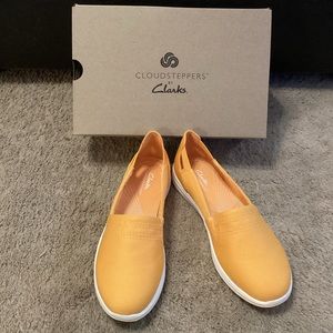 Clarks Breeze Step Flats
